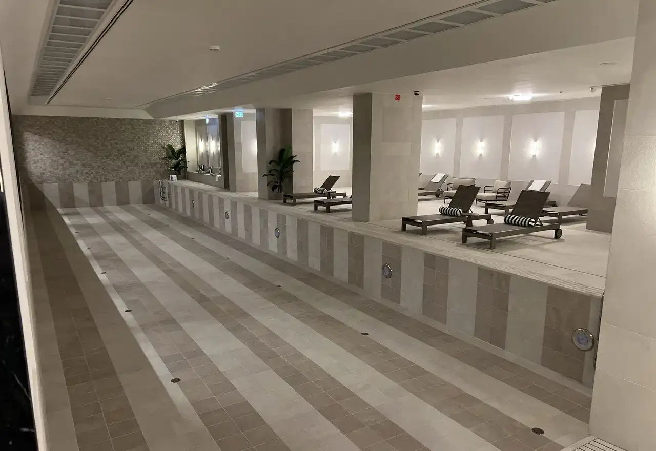 UpperHouse apartament 26m2 w centrum Wrocławia z basenem i spa - zdjęcie 6
