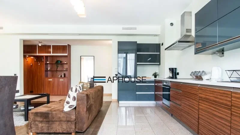 4-pokojowy apartament w centrum Krakowa - zdjęcie 6