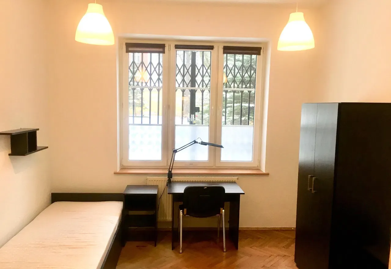 Pokój w mieszkaniu na Starym Kleparzu - zdjęcie 2