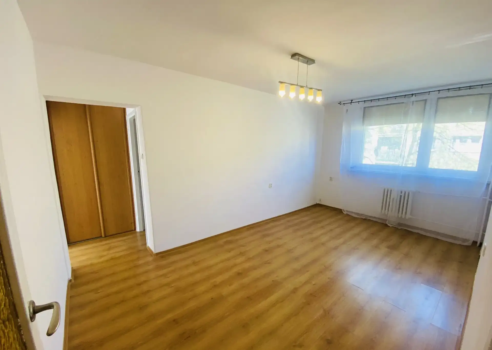 Mieszkanie 3 pokoje, balkon, garderoba, piwnica, wszystkie sprzęty AGD