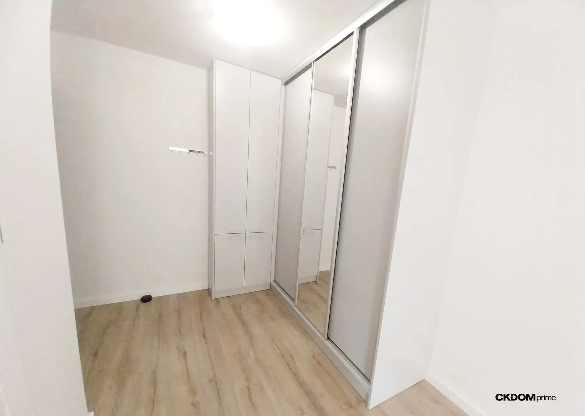 Kawalerka do wynajęcia w centrum - zdjęcie 5