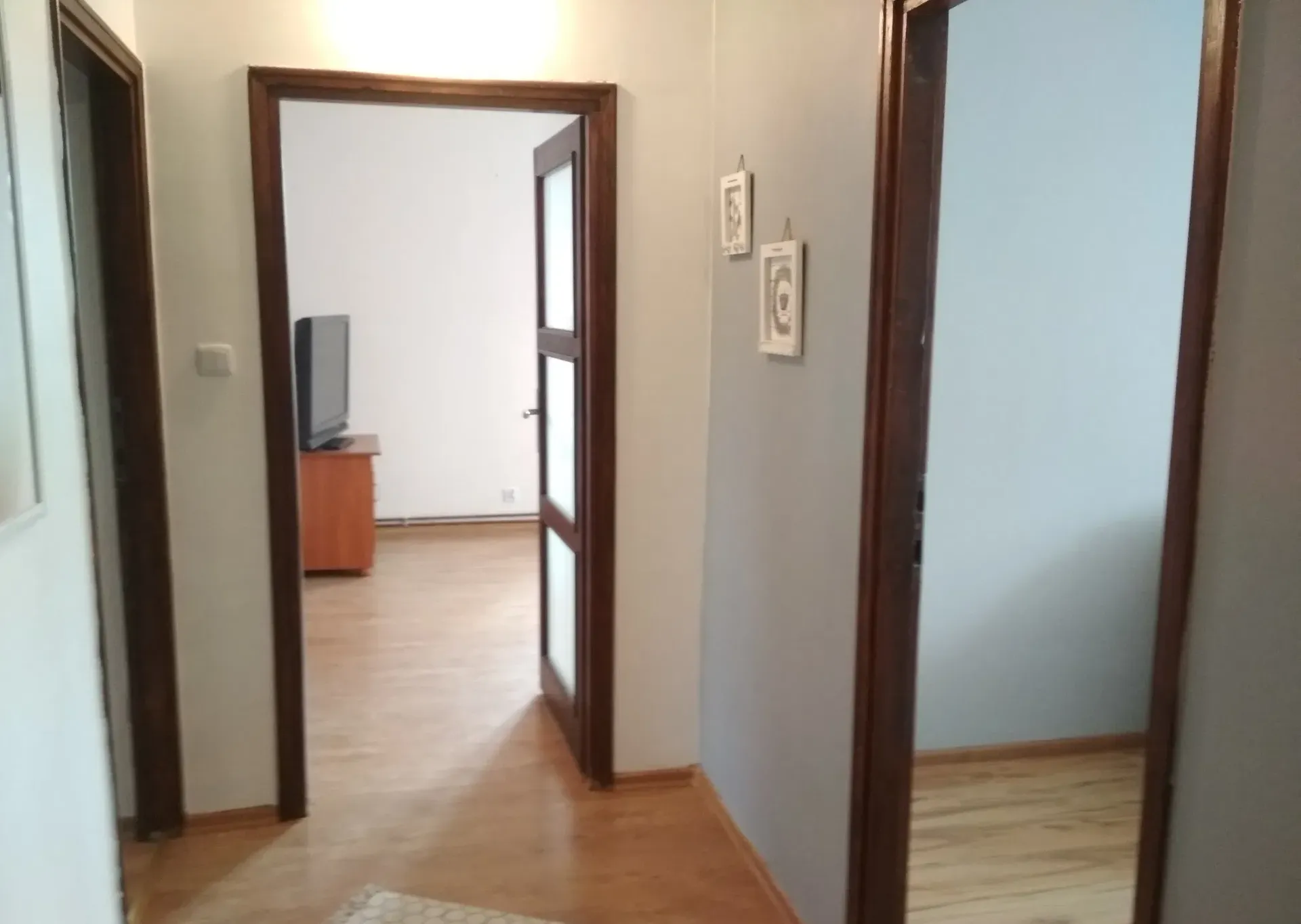2-pokojowe mieszkanie z oddzielną kuchnią na ul. Hallera - zdjęcie 6