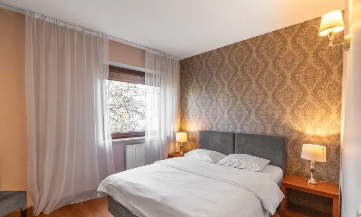 Najem krótko i długoterminowy w Apartamentowcu - zdjęcie 4