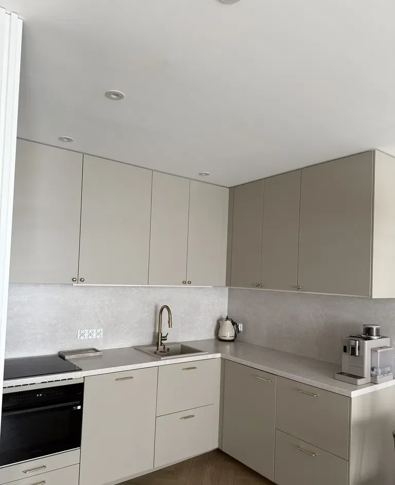 Nowoczesne 2-pokojowe mieszkanie 42 m² blisko Uniwersytetu Medycznego - zdjęcie 2