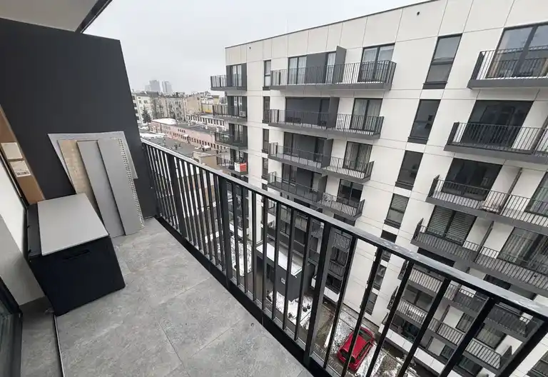 APARTAMENT w ŚRÓDMIEŚCIU! WYSOKI STANDARD Z BALKONEM! PIERWSZY NAJEMCA - zdjęcie 7