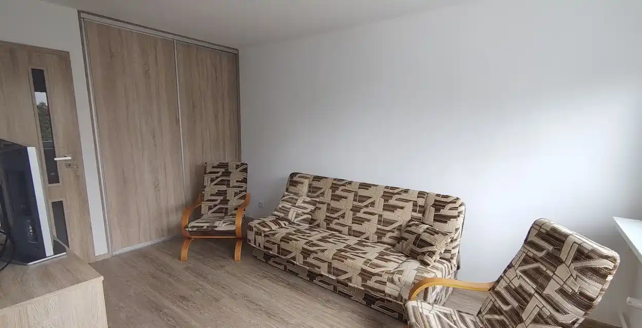 Krzyki, al. Wiśniowa - balkon, kuchnia oddzielna - zdjęcie 2