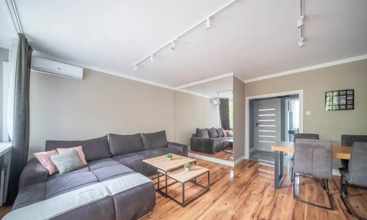 Apartament przy ul. Nowogrodzkiej 74 - zdjęcie 3