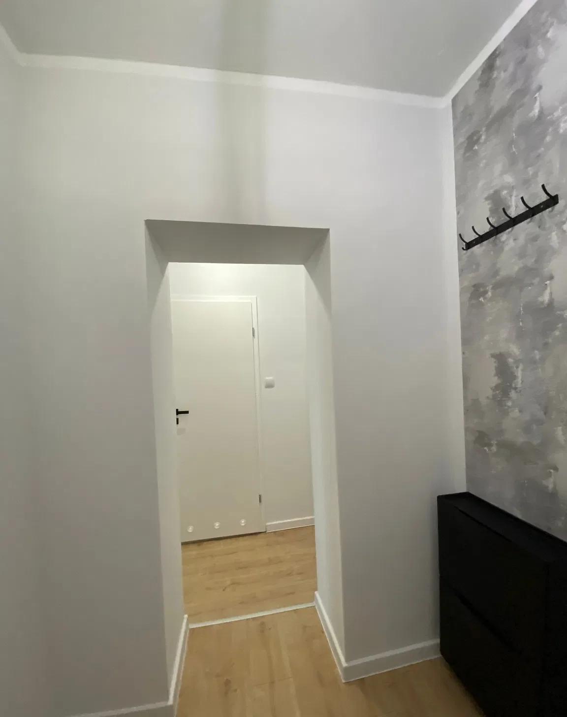 Świeżo wyremontowane 2-pokojowe mieszkanie 34 m² w Chorzowie - zdjęcie 8