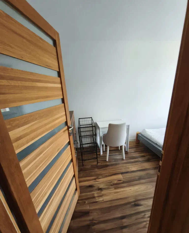 Mieszkanie 3-pokojowe z balkonem ul Sucharskiego 48 m2 - zdjęcie 4