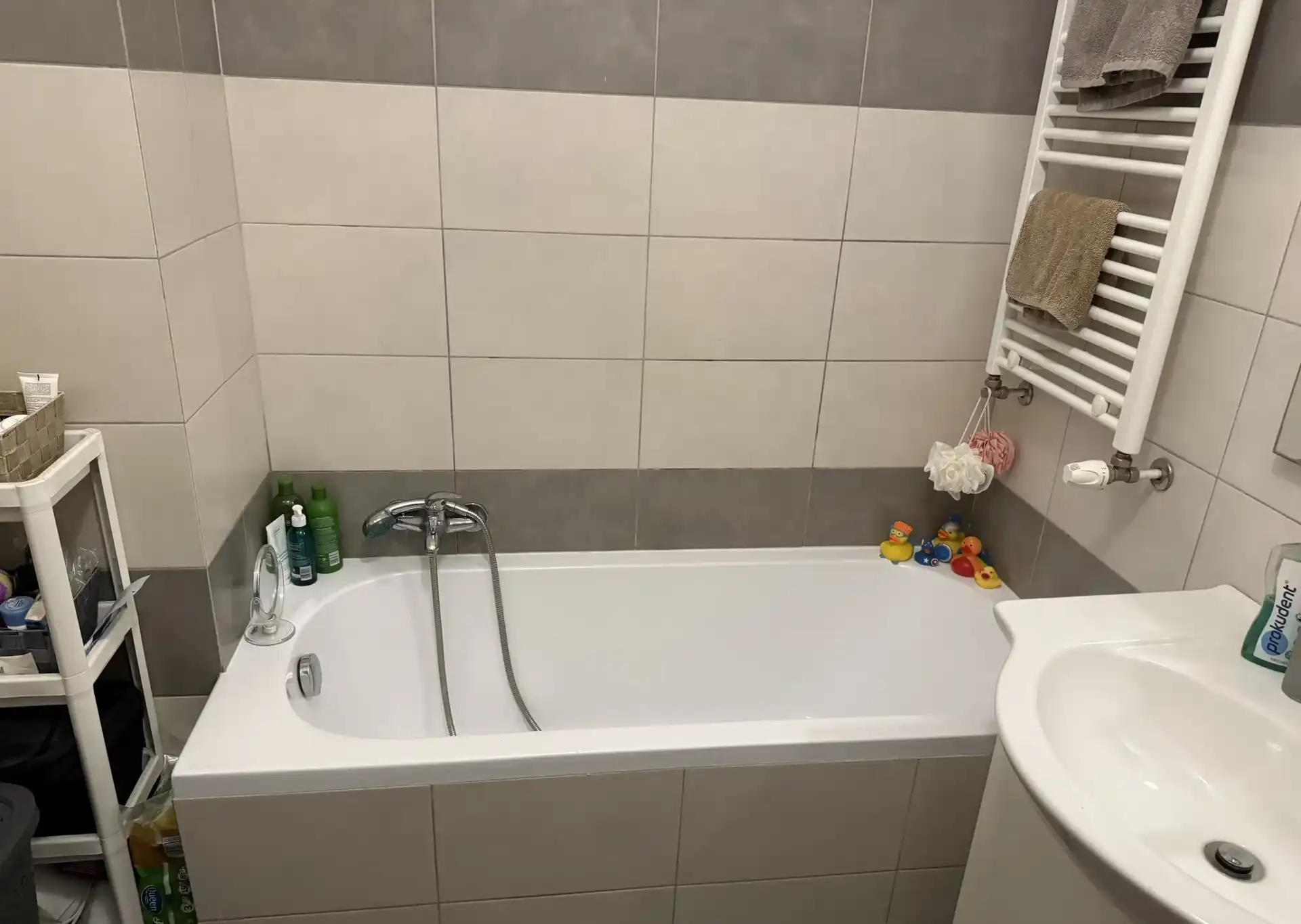 Mieszkanie 40m2, 2-pokoje (balkon, garaż, komórka lokatorska, klima) - zdjęcie 8