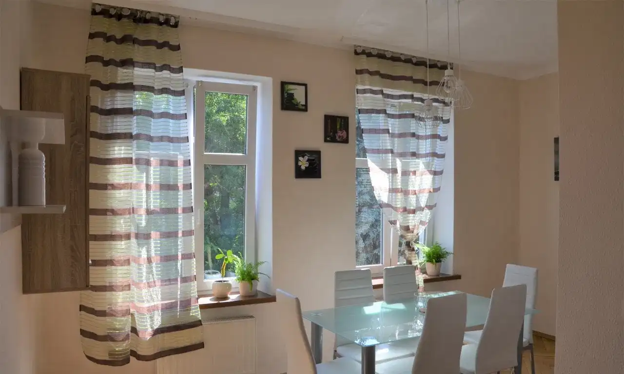 Centrum Kielc - przytulne mieszkanie - cicha okolica - zdjęcie 2