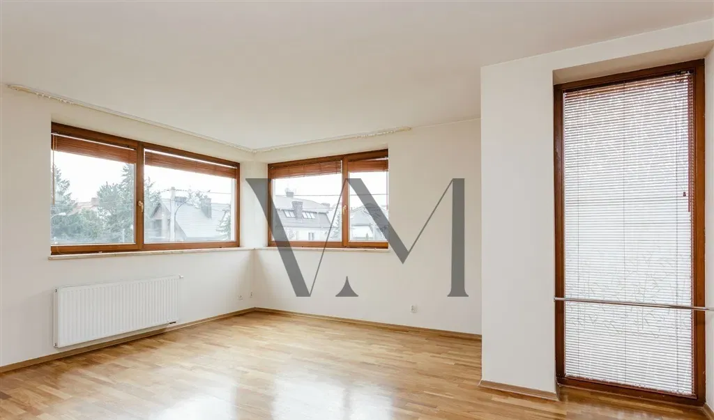 Wilanów Niski, dom 360m2, 5 sypialni - zdjęcie 9