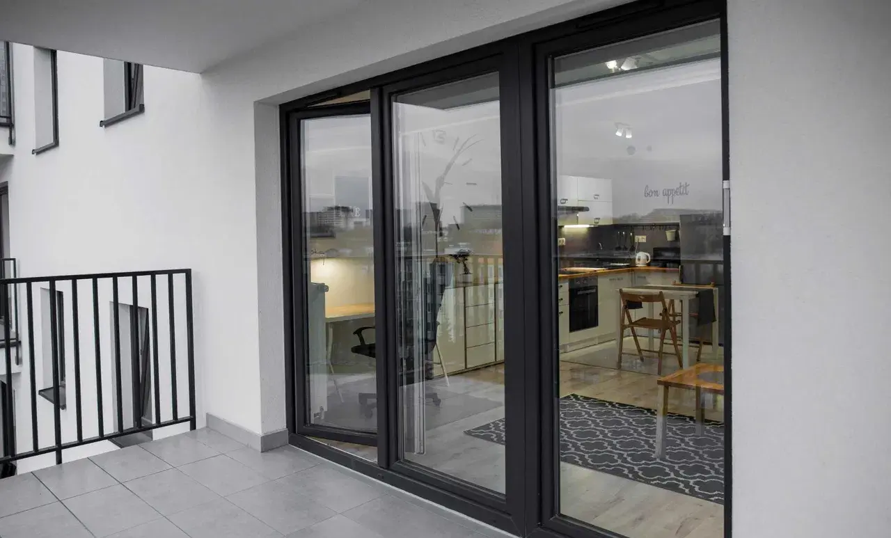 Kawalerka ul. Powstańców 20 | BARDZO NISKIE OPŁATY | Duży balkon, 5. piętro, nowy budynek z windą | Home Office | Wysoki standard - zdjęcie 7