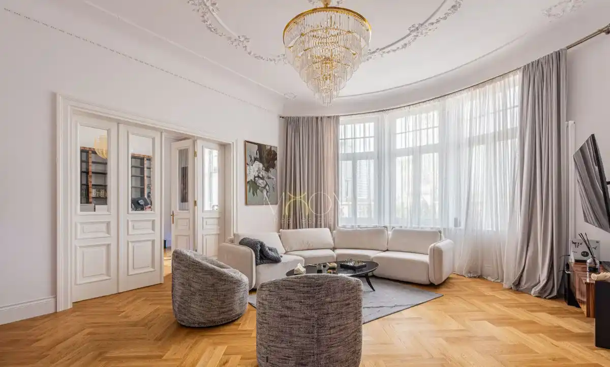 Winda | Balkon z widokiem na PKiN | 4 m sufity