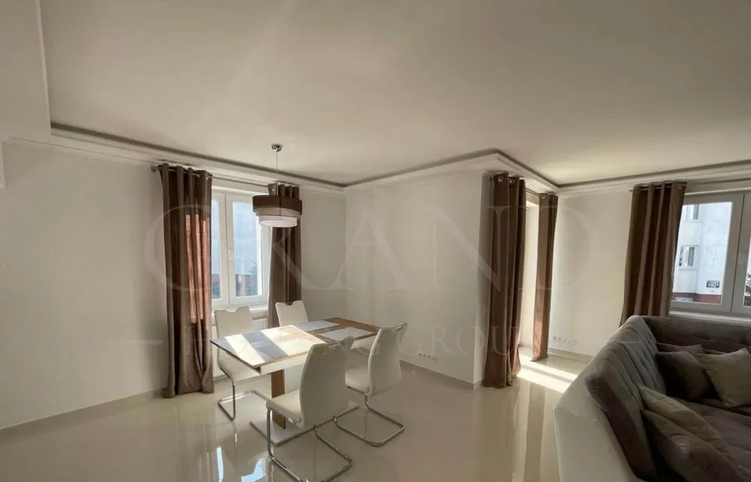 Wyjątkowy apartament na Włochach - zdjęcie 2