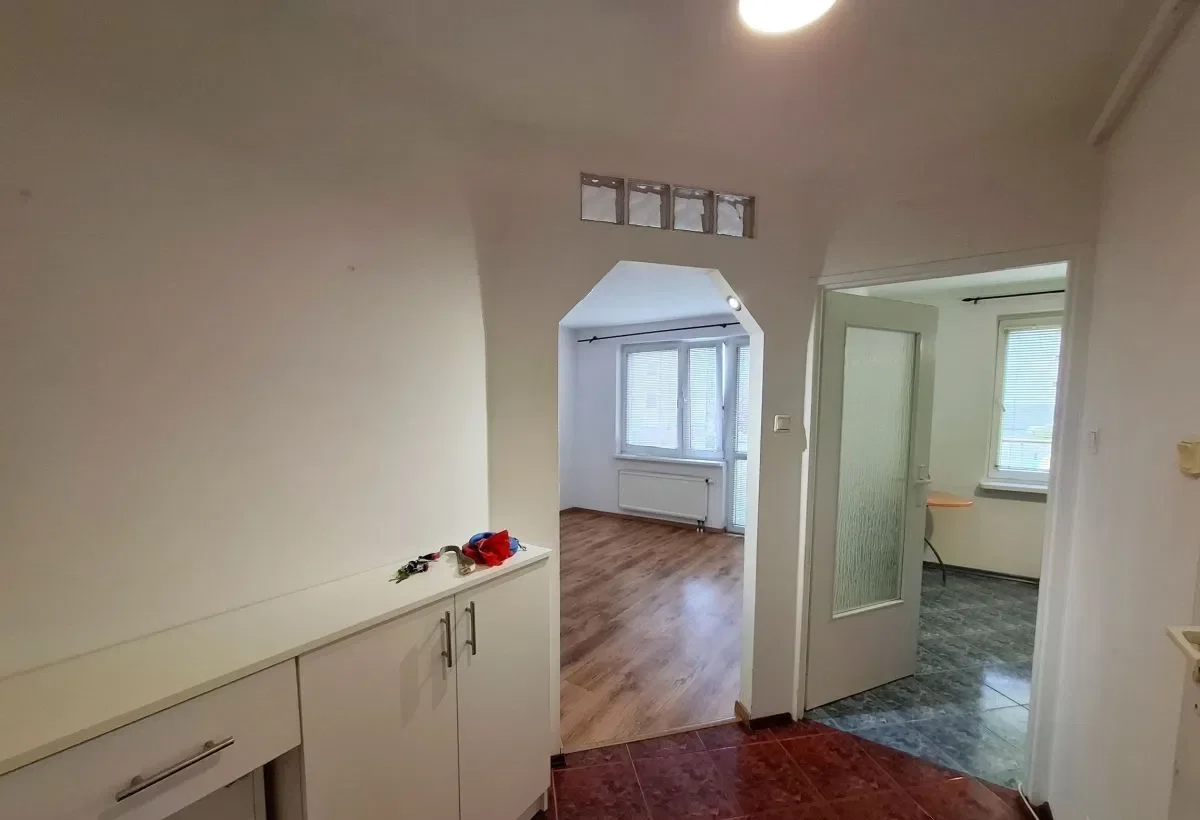 Kawalerka na parterze z balkonem - zdjęcie 2