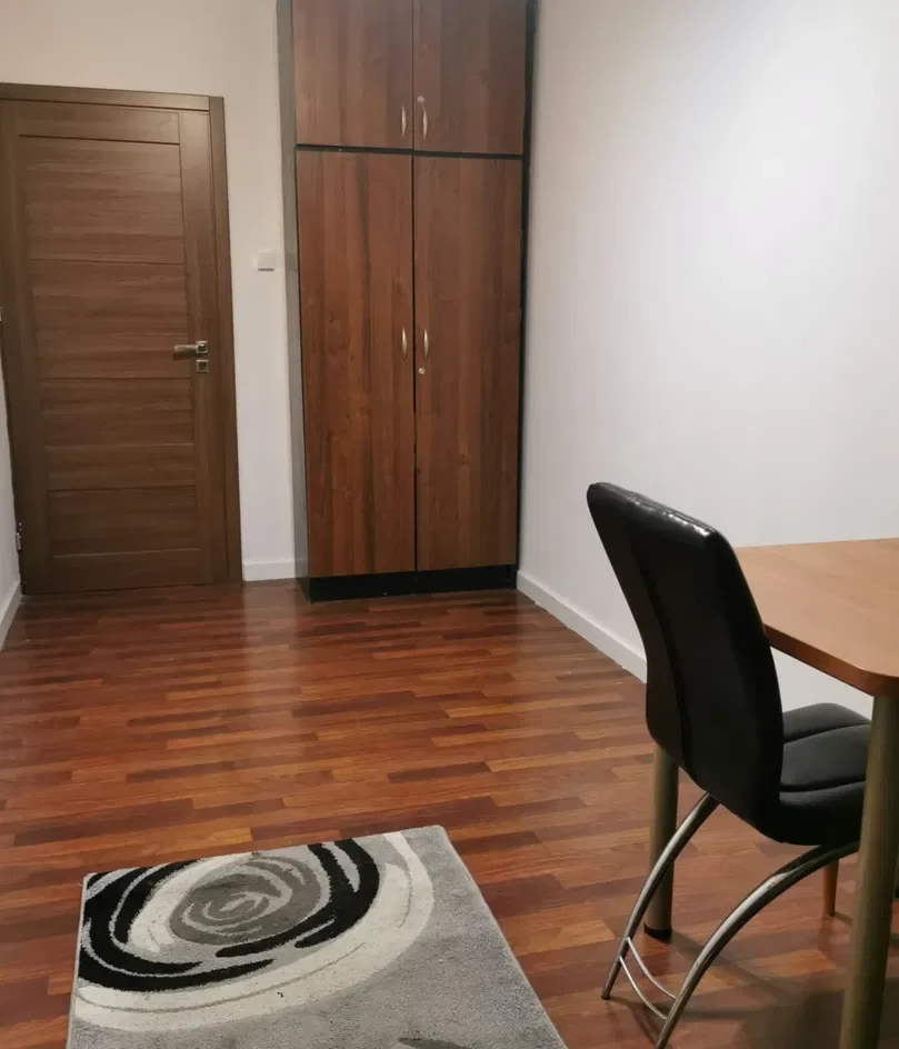 Umeblowany pokój/ 1300zł wszystko /ul.Śliczna/Od zaraz/blok z Windą - zdjęcie 2
