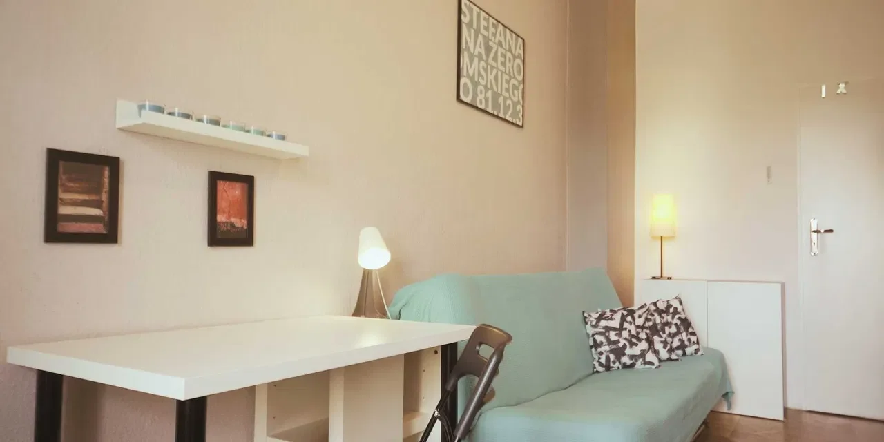 Pokój zamykany na klucz w 3-pokojowym mieszkaniu - ul. Żeromskiego 81 (dostępny od 1go Lipca) - zdjęcie 2