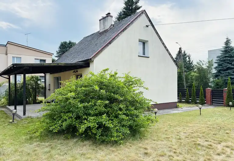 Dom wolnostojący z działką w cenie mieszkania w super lokalizacji - zdjęcie 10