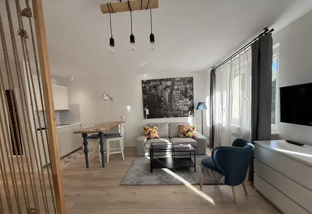 Śródmieście | 3 pokoje z garażem po remoncie - zdjęcie 10