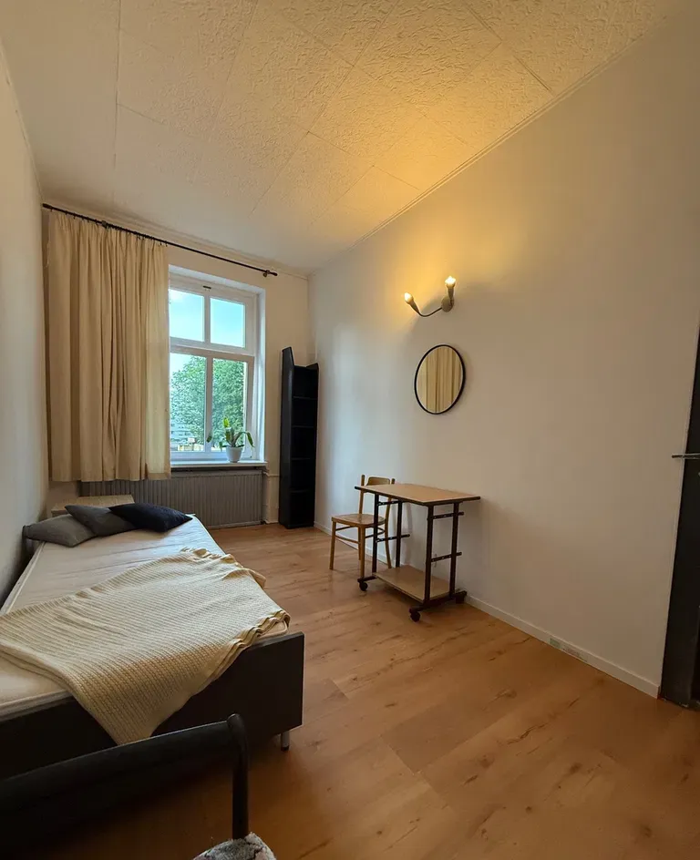 Umeblowany pokój 13 m² na Jeżycach - zdjęcie 2