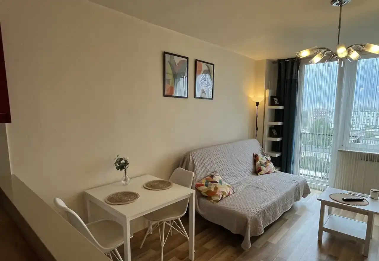 Bródno | 38,5 m2 | 2 pokoje | tuż przy metrze - zdjęcie 2