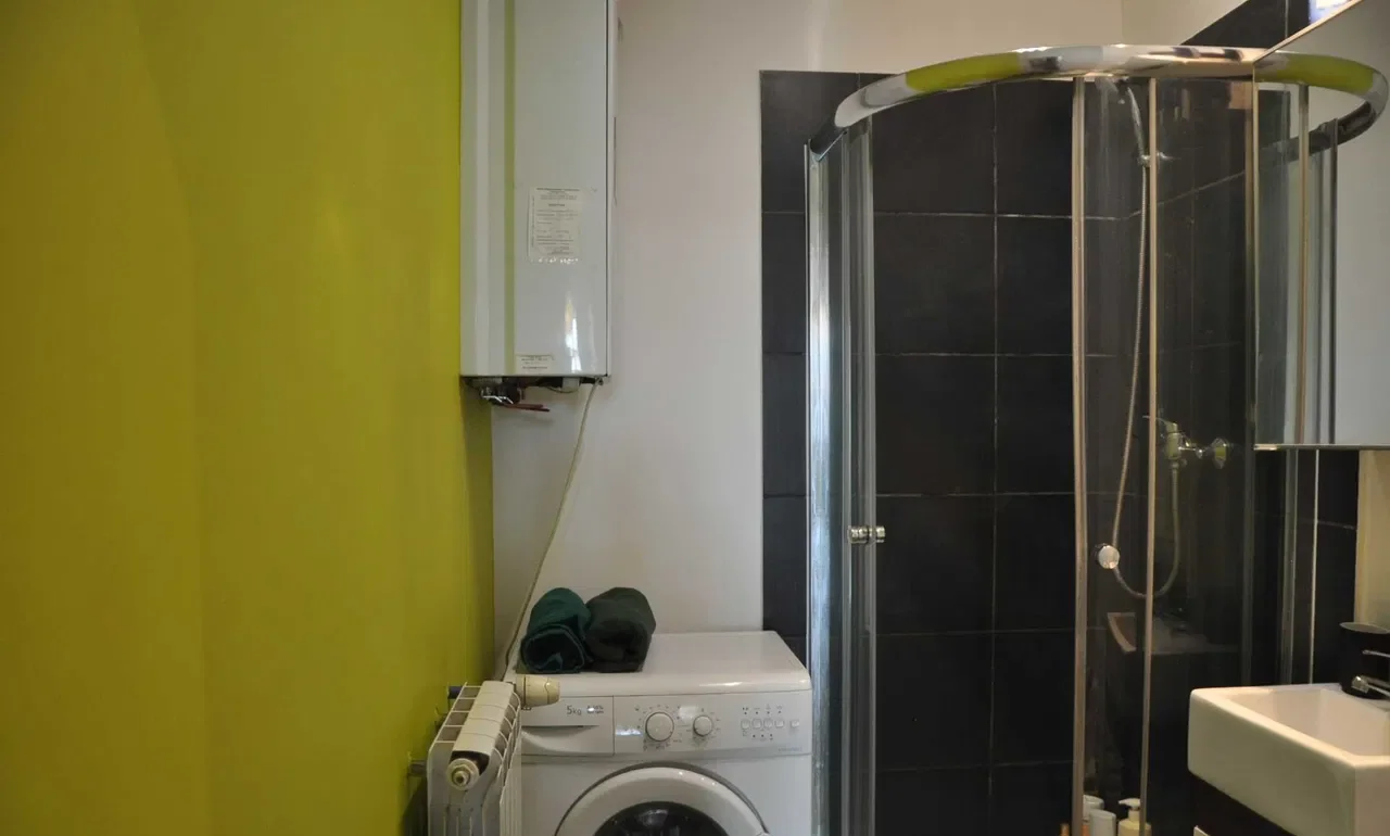 Pokój zamykany na klucz w 3-pokojowym mieszkaniu - ul. Żeromskiego 81 (dostępny od 1go Lipca) - zdjęcie 6