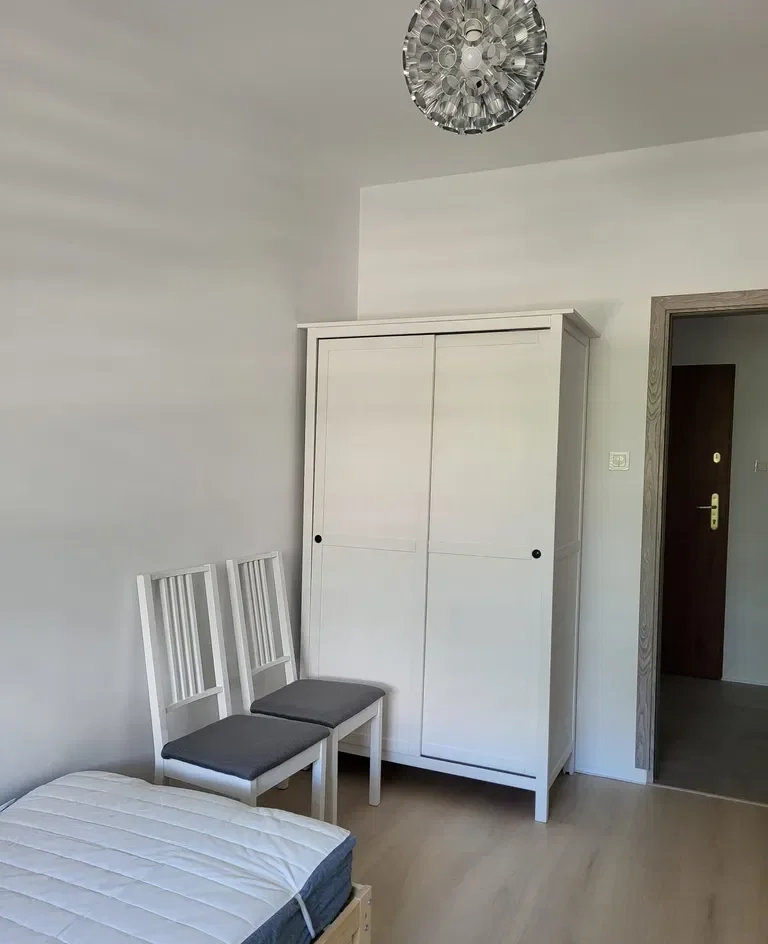Do wynajęcia: 3-pokojowe mieszkanie, 54 m², centrum Kielc - zdjęcie 8