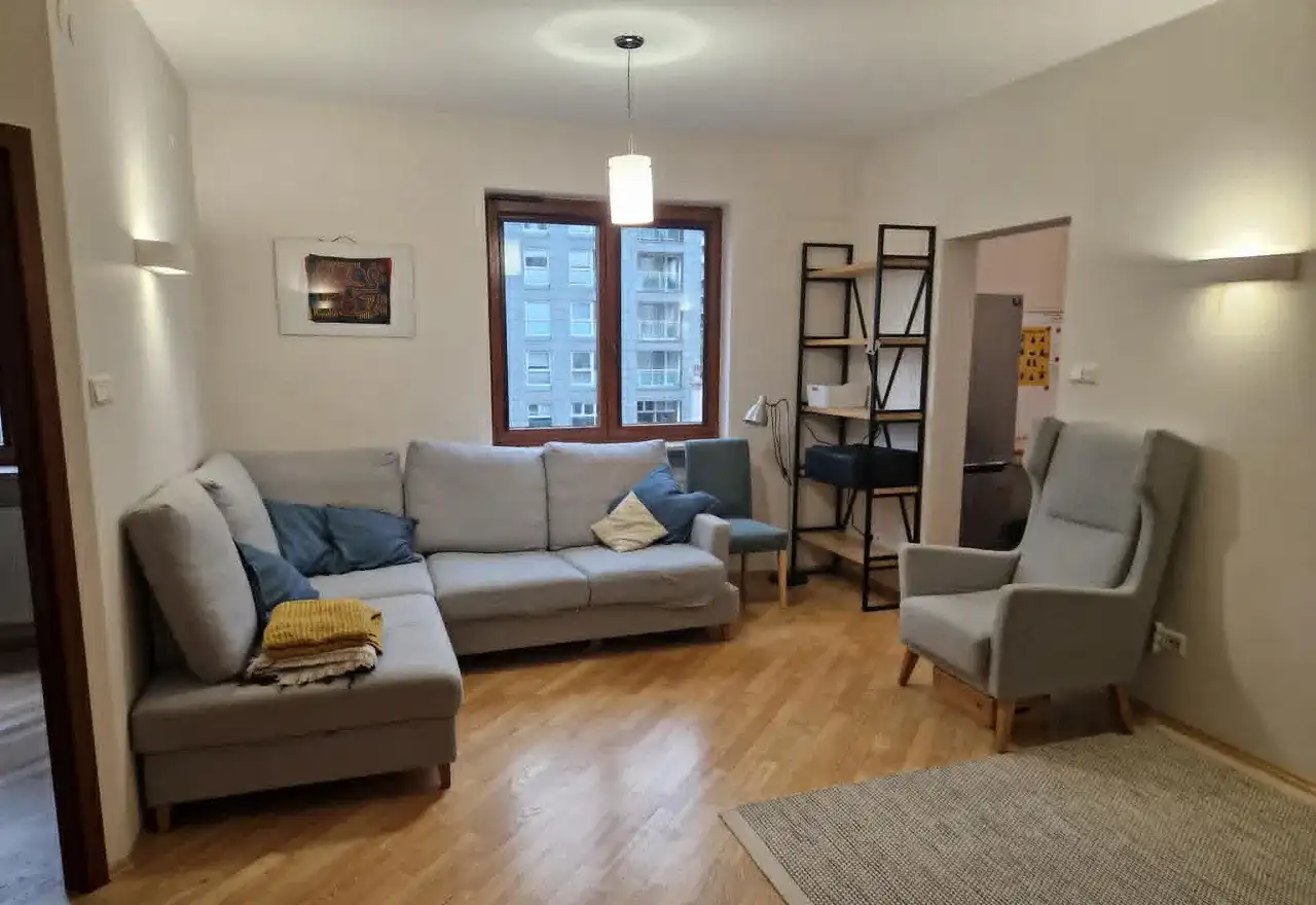 Metro Wilanowska (90m!) | 52m² | Oddzielna Kuchnia | Garderoba
