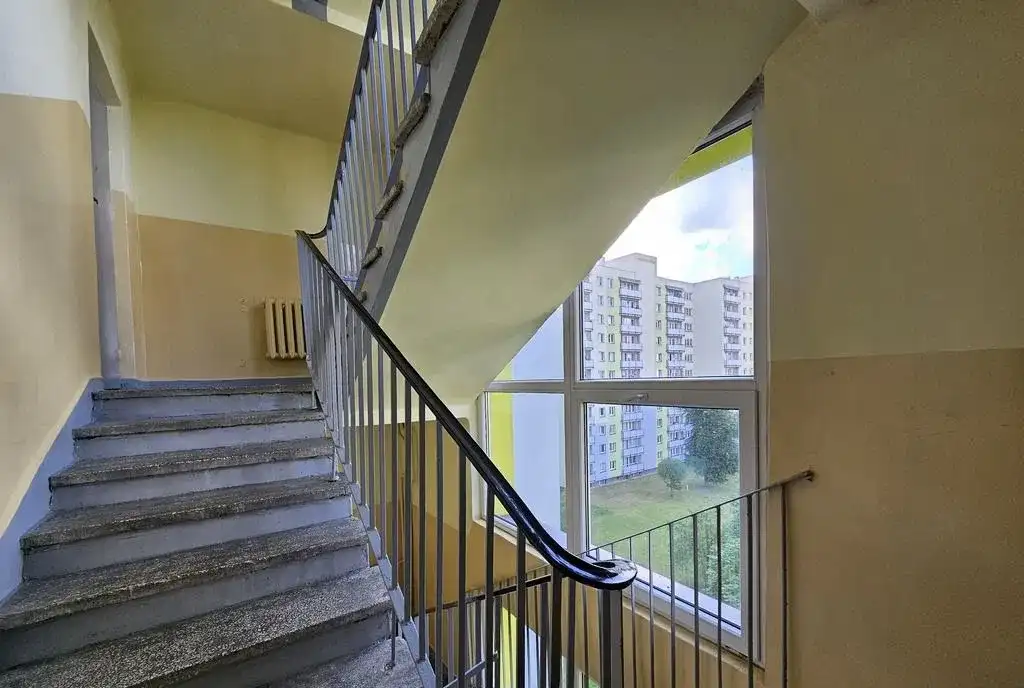 Pogoń kawalerka 30 m2 winda na południe - zdjęcie 7