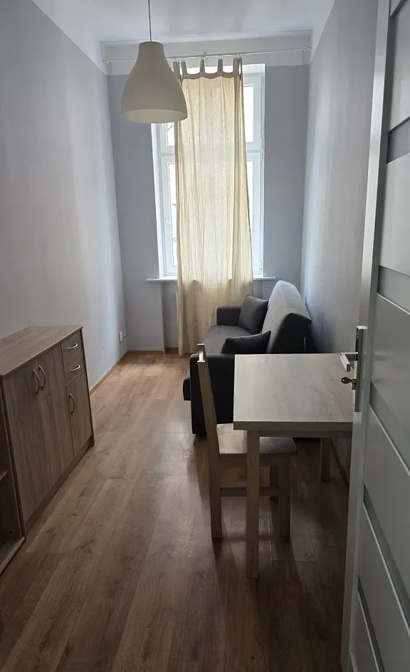 Centrum 5 pokojowe piękna kamienica Cyryla - zdjęcie 3