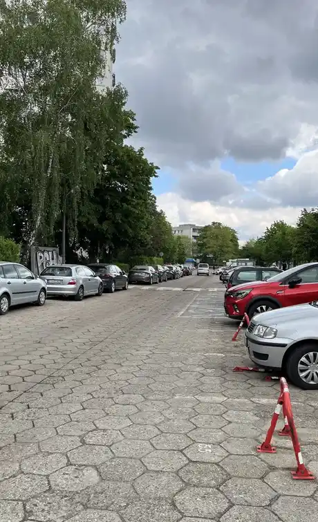 Klimatyczna kawalerka na zielonym osiedlu Sadów Żoliborskich - zdjęcie 9