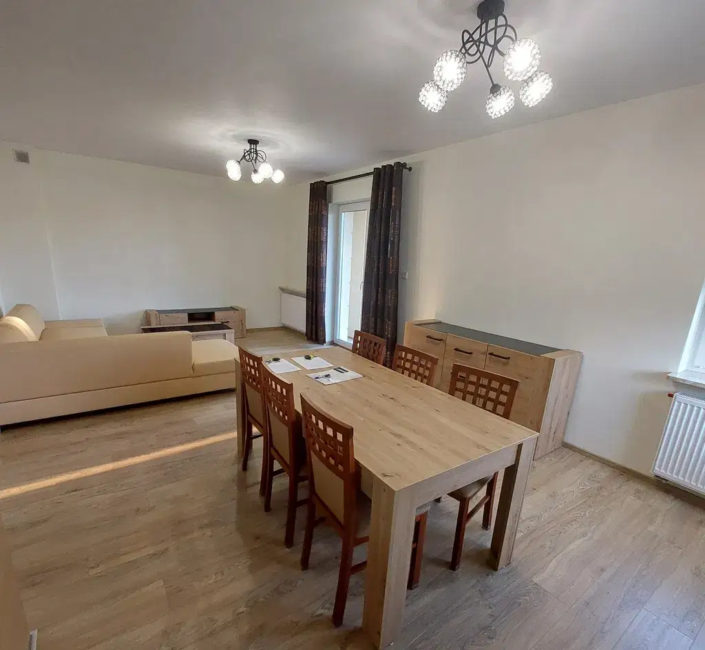 Piękny bliźniak, ogródkiem i garażem - zdjęcie 3