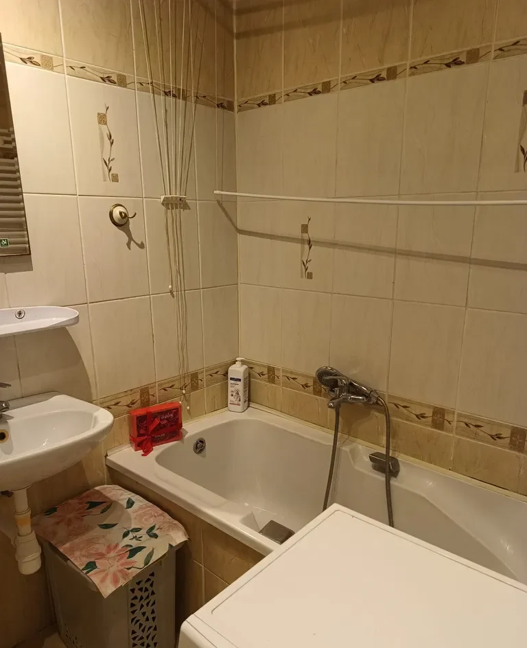 Dwupokojowe mieszkanie na wynajem w świetnej lokalizacji - zdjęcie 8