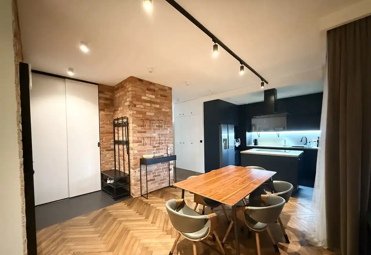 Przestronny apartament na Woli | 2 BALKONY| 2 ŁAZIENKI | KLIMATYZACJA - zdjęcie 2