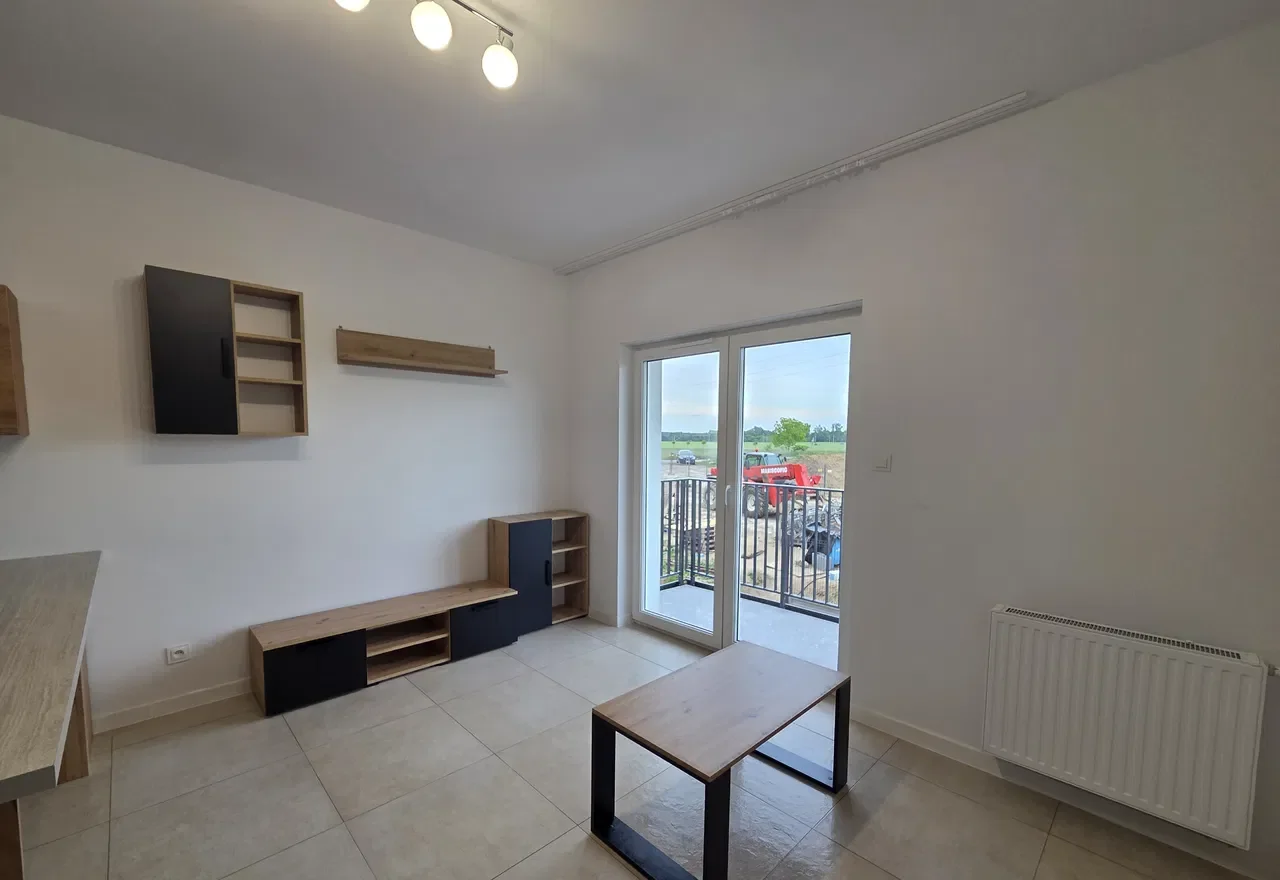 2-pokojowe mieszkanie, tuż po remoncie, nowy blok, parter, duży balkon, Międzyrzecz - zdjęcie 2