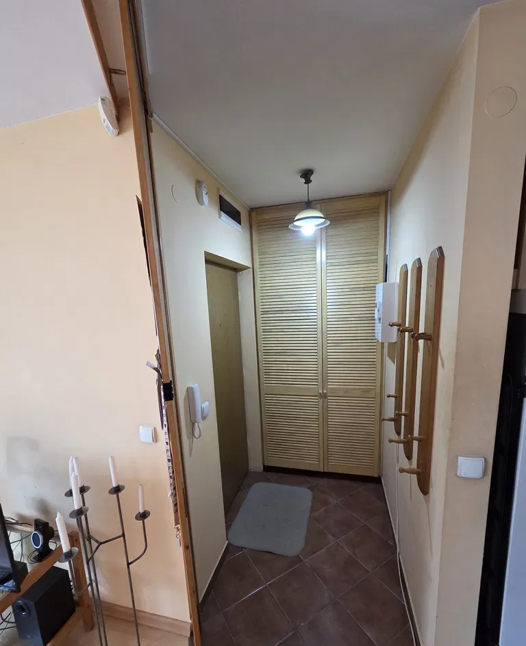 Przestronne mieszkanie z balkonem w  centrum. Garaż podziemny w cenie. - zdjęcie 3