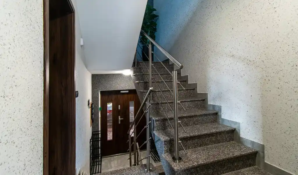 12-pokoi, 12-łazienek, 3-kuchnie, parking, Rybitwy - zdjęcie 4