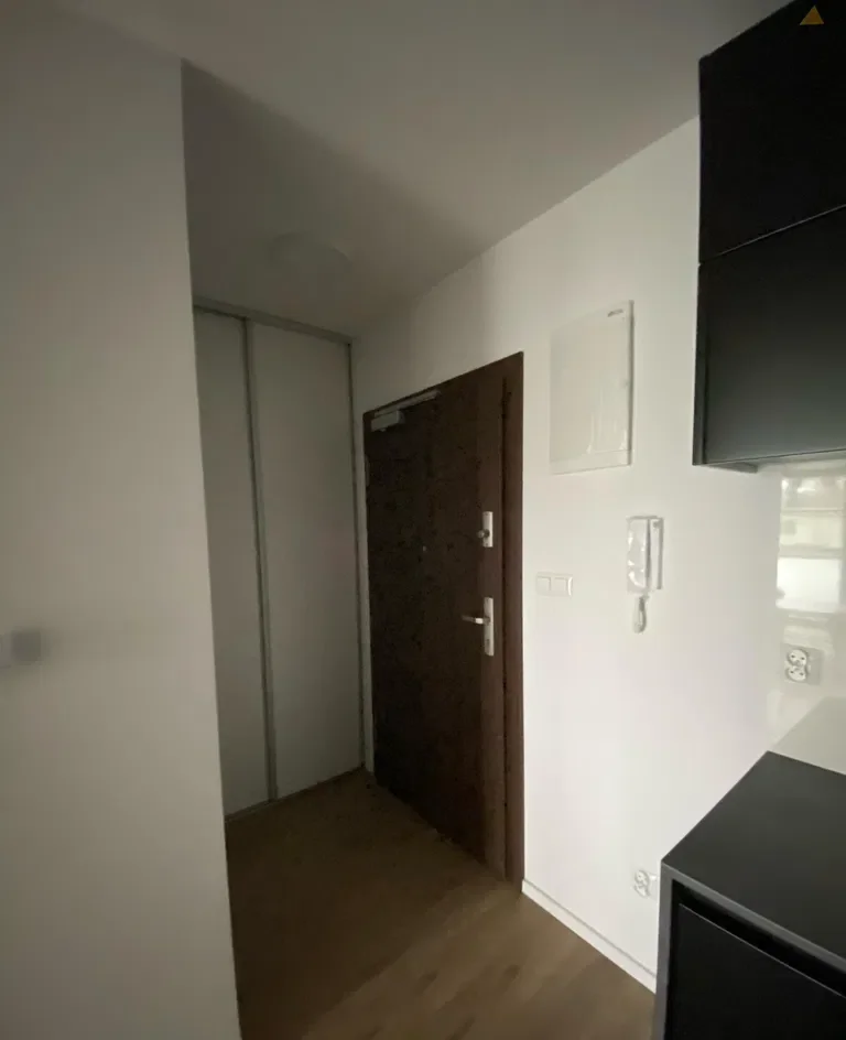 Komfortowa kawalerka w kameralnym budynku - zdjęcie 4