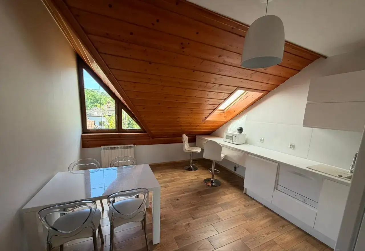 Komfortowe mieszkanie 52 m² z 2 miejscami parkingowymi - zdjęcie 10