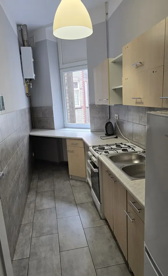 Centrum 5 pokojowe piękna kamienica Cyryla - zdjęcie 2