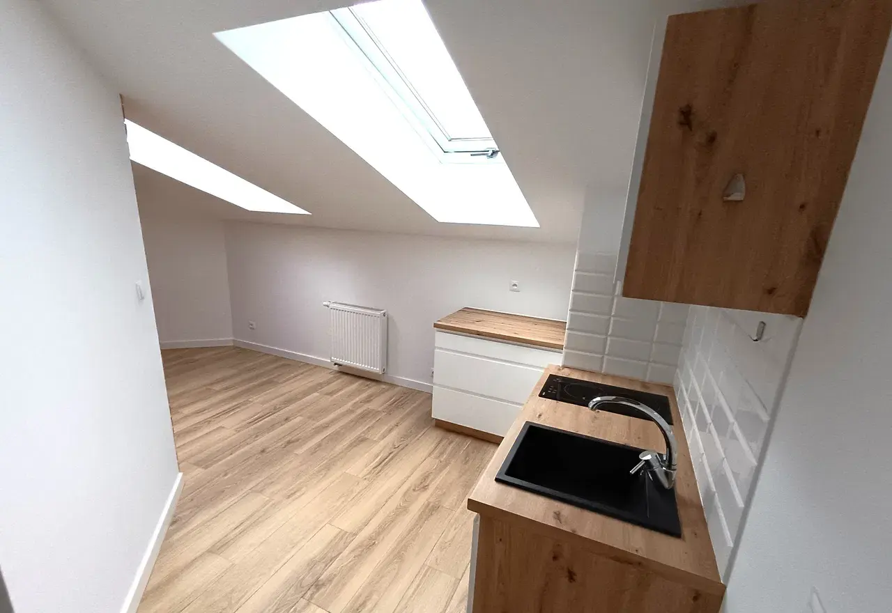 Nowe mieszkanie na wynajem w apartamentowcu - zdjęcie 2