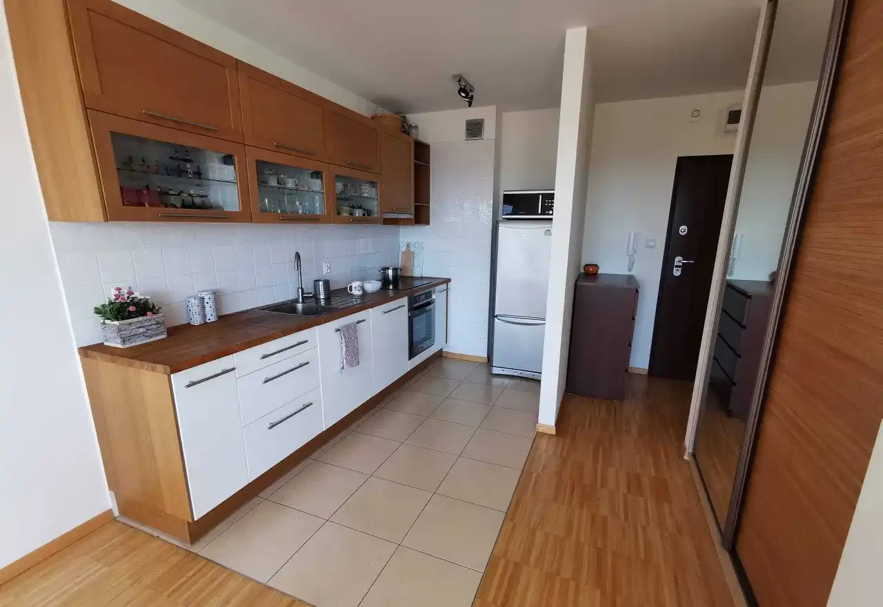 Mieszkanie 2-pokojowe z panoramicznym widokiem na Wartę - zdjęcie 5