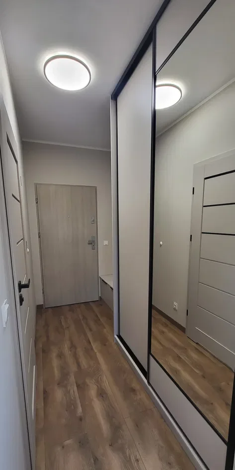 Nowe słoneczne mieszkanie 40 m² z balkonem garażem komórką lokatorską - zdjęcie 7
