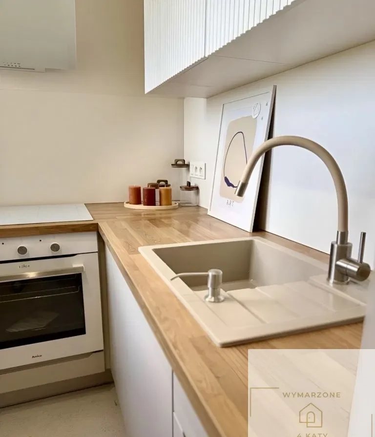 Nowoczesne mieszkanie 45 m² z klimatyzacją, balkonem, garażem i komórką - zdjęcie 2