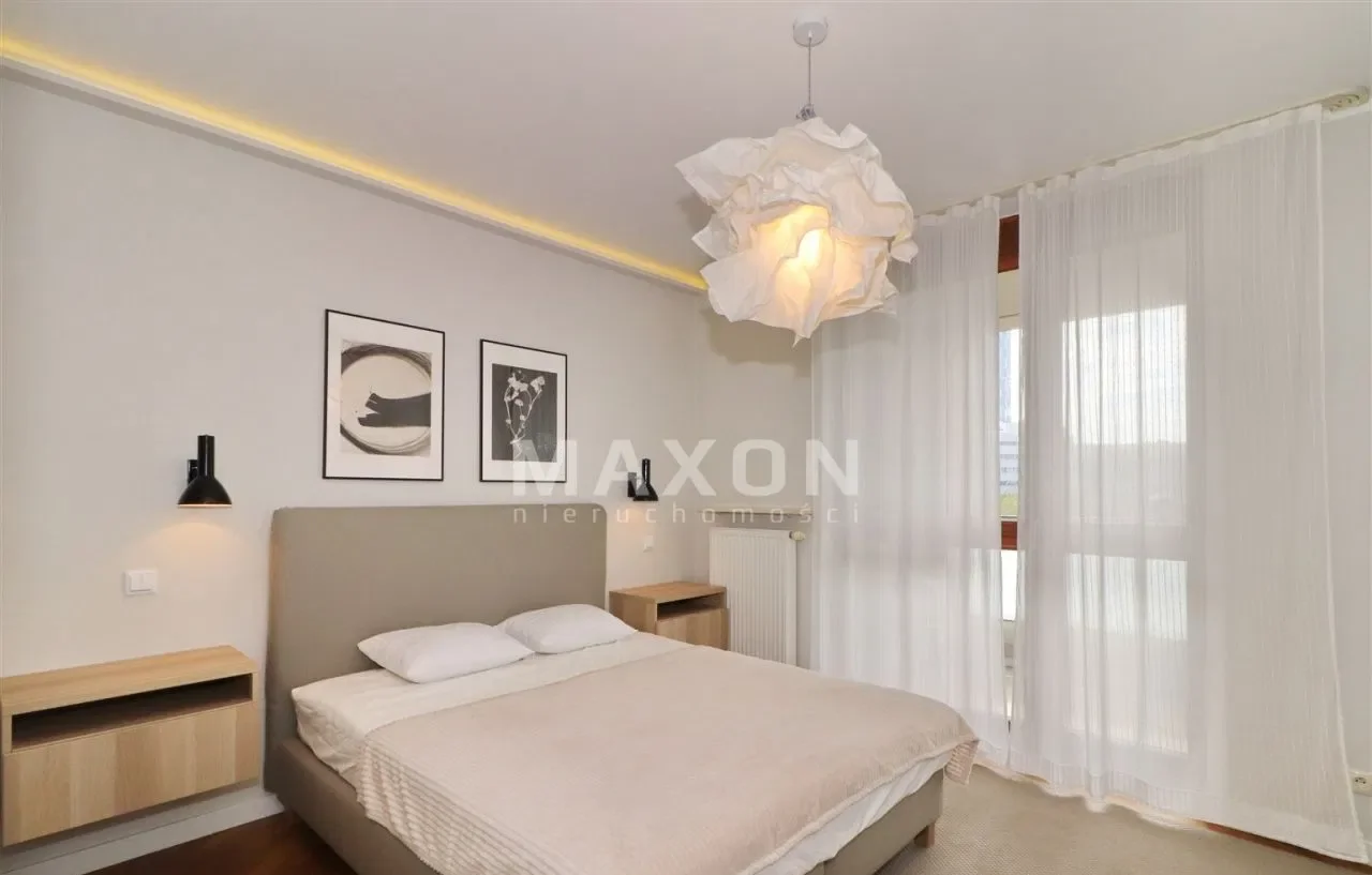 Apartament z widokiem na Warszawę - zdjęcie 10