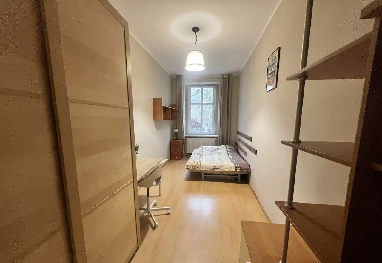 Przestrony pokoj w centrum - zdjęcie 5