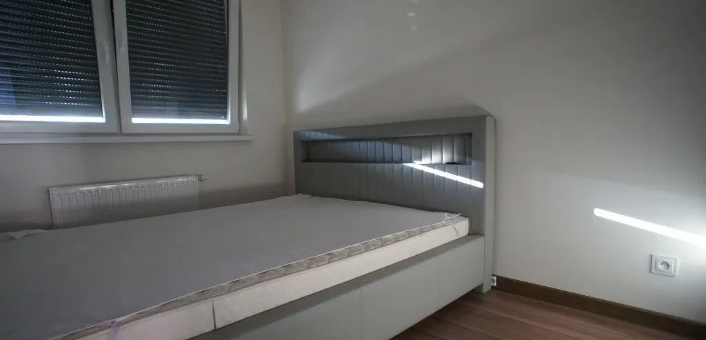 Wynajem 4-pokojowego apartamentu 88 mkw w nowoczesnym budynku - zdjęcie 6