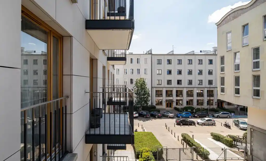 Elegancki apartament w centrum - prestiż i luksus - zdjęcie 4