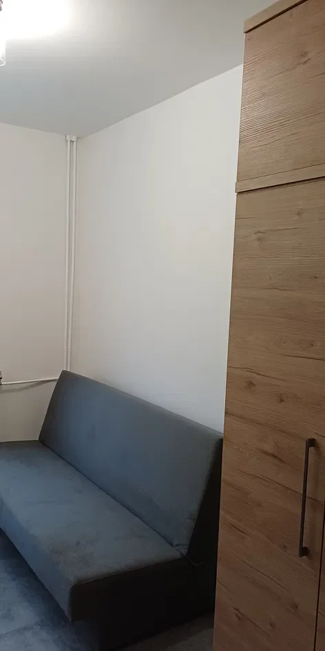 Pokój 1 osobowy po remoncie zamykany na klucz - zdjęcie 4